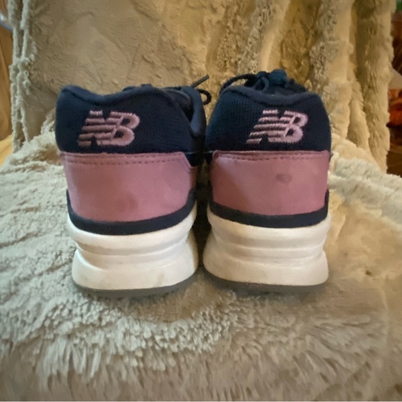 New Balance Sz 9.5 997H blue, navy and pink Sneakers - Picture 10 of 11